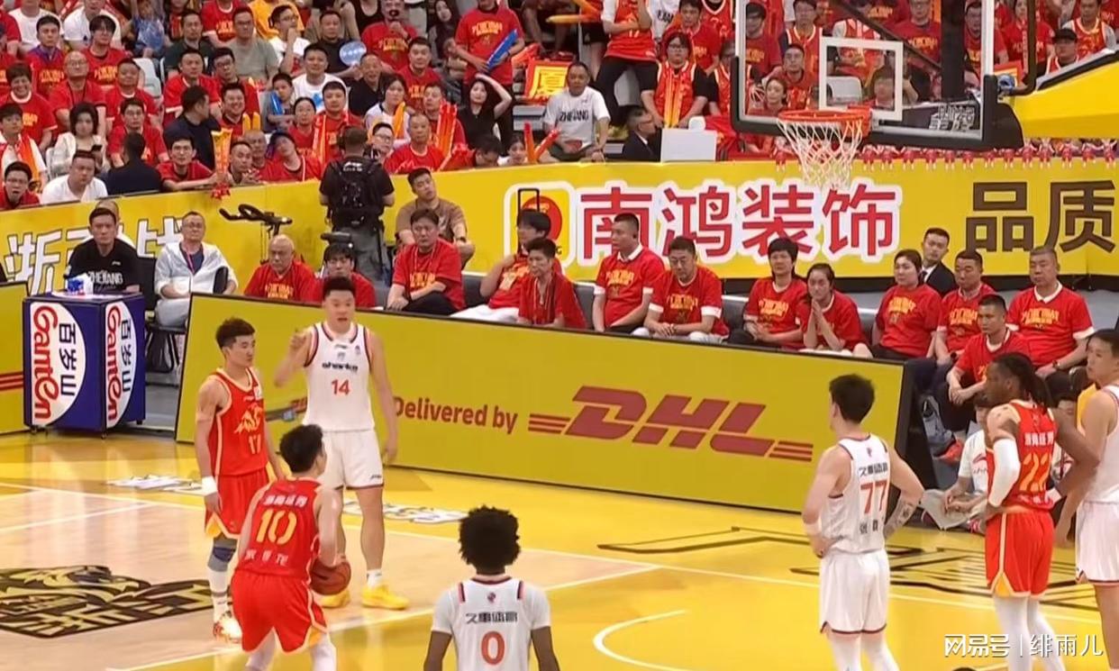 阿斯:杜兰将转会至加拉塔萨雷,加盟前他需签约纪律约束条款 阿斯:杜兰将转会至加拉塔萨雷,加盟前他需签约纪律约束条款