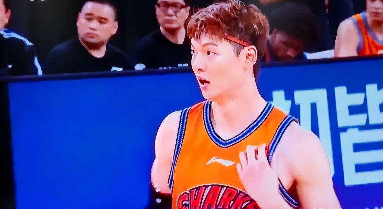记者拉比奥、于帕、楚阿梅尼、萨利巴缺席训练前者母亲探班扑空 记者拉比奥、于帕、楚阿梅尼、萨利巴缺席训练前者母亲探班扑空