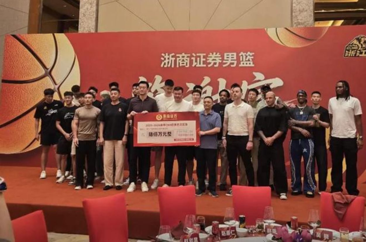 乌法115k欧元买断阿加波夫,结束租借正式加盟 乌法115k欧元买断阿加波夫,结束租借正式加盟