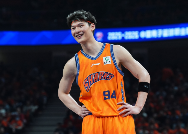 乌法115k欧元买断阿加波夫,结束租借正式加盟 乌法115k欧元买断阿加波夫,结束租借正式加盟