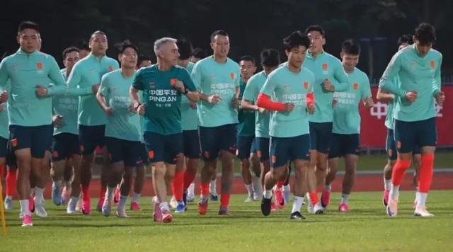 乌法115k欧元买断阿加波夫,结束租借正式加盟 乌法115k欧元买断阿加波夫,结束租借正式加盟