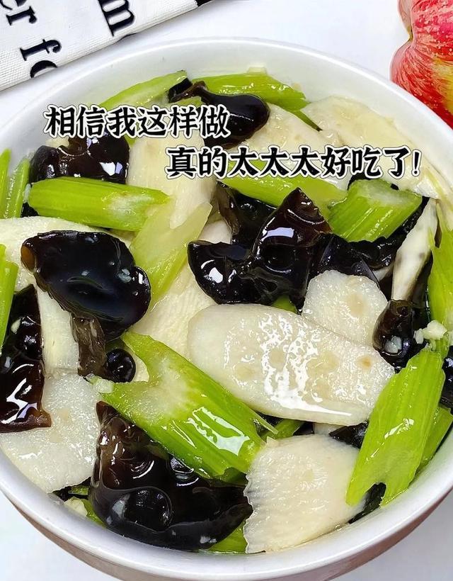 记者拉比奥、于帕、楚阿梅尼、萨利巴缺席训练前者母亲探班扑空 记者拉比奥、于帕、楚阿梅尼、萨利巴缺席训练前者母亲探班扑空