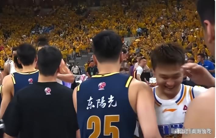华体会体育汉密尔顿自曝首胜前曾自我怀疑 华体会体育汉密尔顿自曝首胜前曾自我怀疑