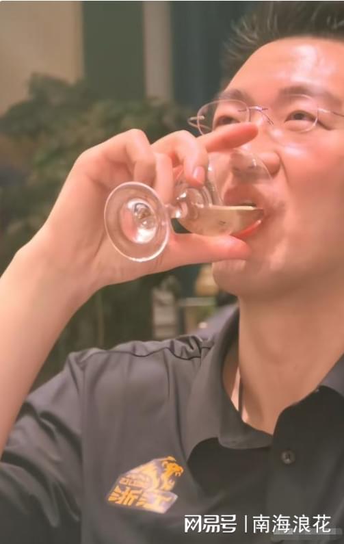尼克斯27年史(二):微笑刺客托马斯如何用两笔操作祸害尼克斯 尼克斯27年史(二):微笑刺客托马斯如何用两笔操作祸害尼克斯