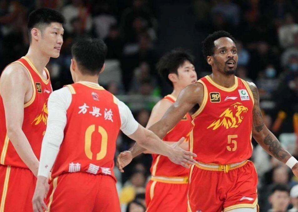 曝国王有意向上交易选阿库夫 曝国王有意向上交易选阿库夫