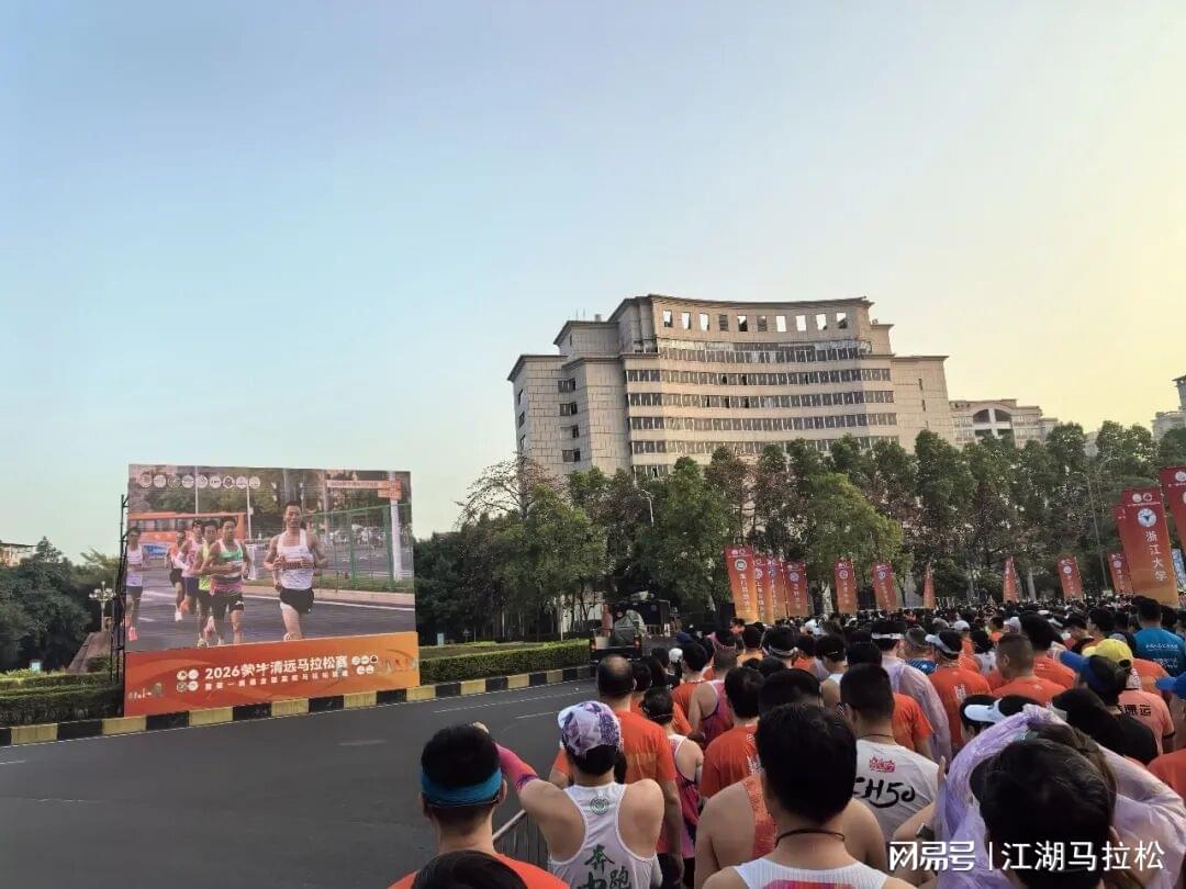 牛逼!拿到了!尼克斯总冠军!27投砸出45分!文班亚马垫脚布伦森... 牛逼!拿到了!尼克斯总冠军!27投砸出45分!文班亚马垫脚布伦森...