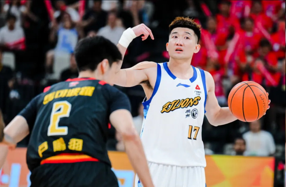 加入3方交易!火箭可出2首发+1首轮换东部巨星?阵容不会伤筋动骨 加入3方交易!火箭可出2首发+1首轮换东部巨星?阵容不会伤筋动骨