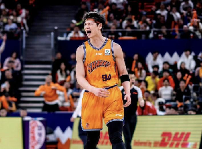 他这个命啊!离开湖人,湖人夺冠,离开尼克斯,尼克斯也拿了冠军 他这个命啊!离开湖人,湖人夺冠,离开尼克斯,尼克斯也拿了冠军