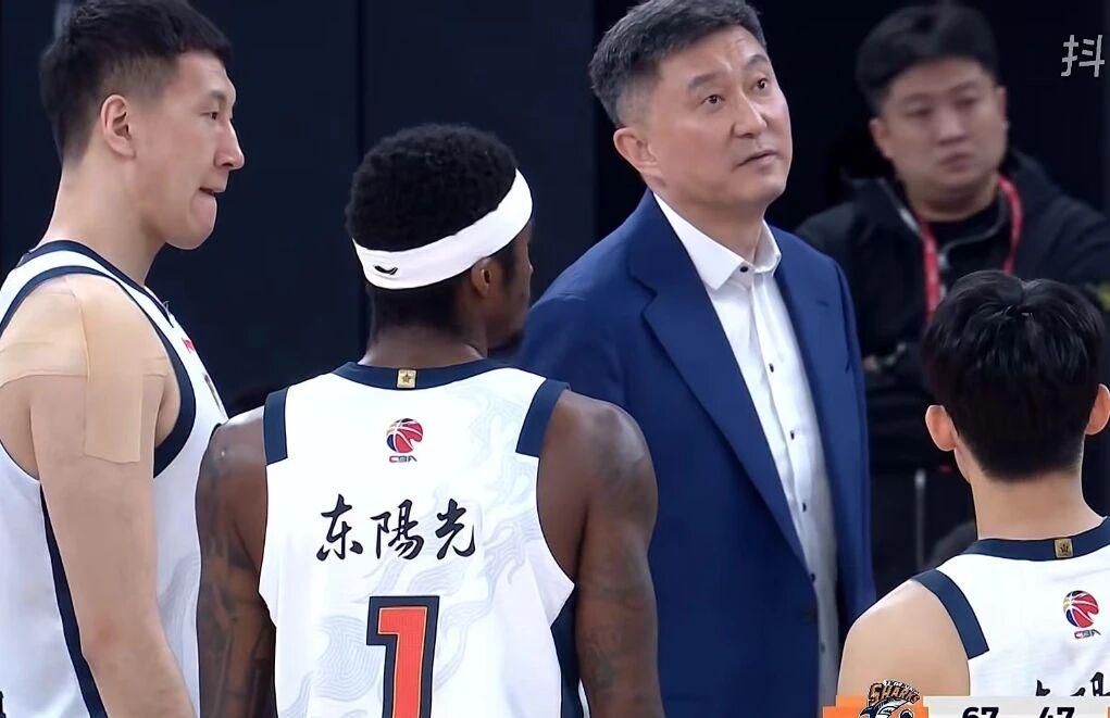 迈克·布朗的NBA冠军履历：尼克斯主帅有多少枚戒指？