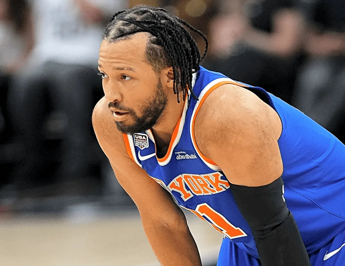 华体会体育国王两年合同续约内线大将，他在本赛季的表现得到了充分地认可？