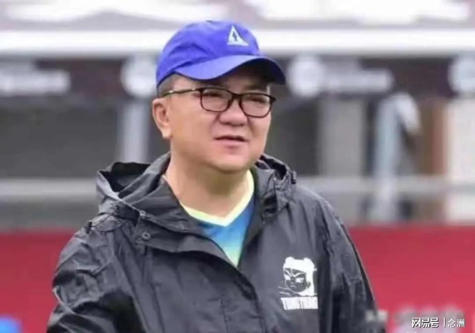 Shams:勒布朗·詹姆斯目前并不急于做出决定,也没有设定时间表 Shams:勒布朗·詹姆斯目前并不急于做出决定,也没有设定时间表
