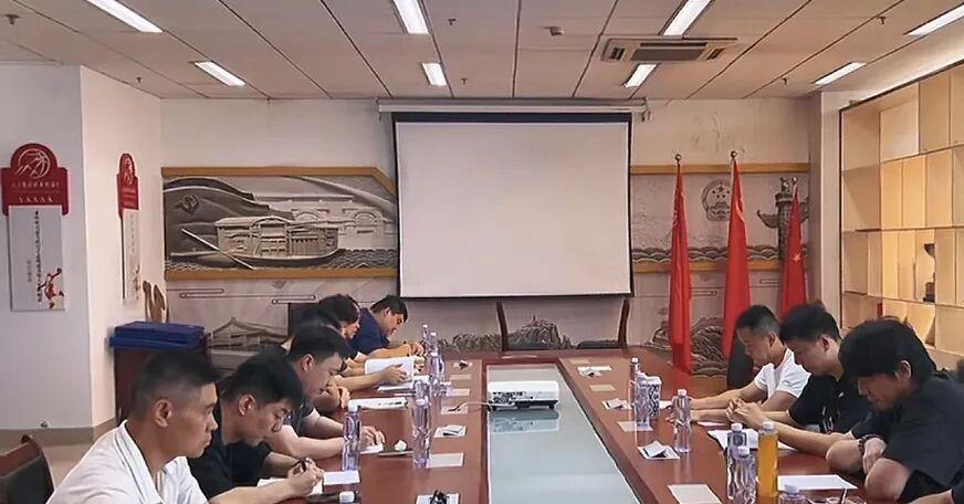 特雷·杨4900万选项在即 奇才面临合同考验 特雷·杨4900万选项在即 奇才面临合同考验