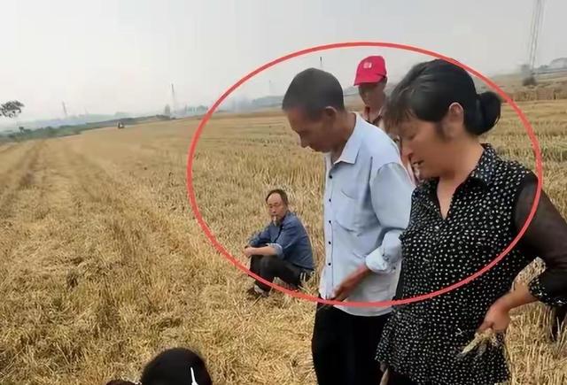 记者:费内巴切仍在和曼城谈阿克转会费,预计700万+150万镑 记者:费内巴切仍在和曼城谈阿克转会费,预计700万+150万镑