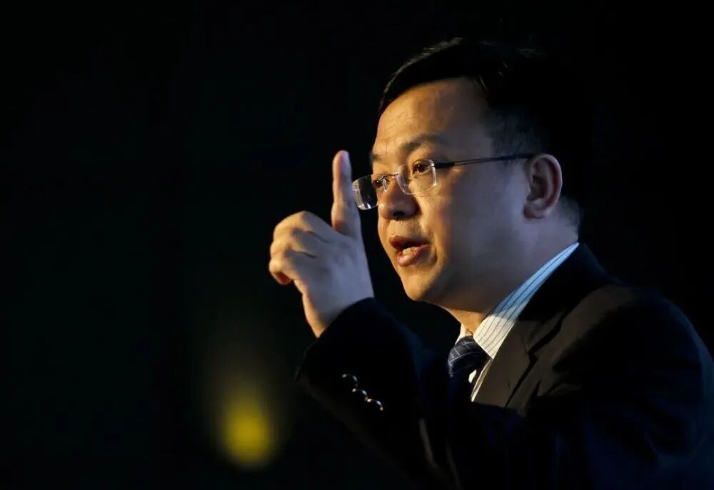 乌法115k欧元买断阿加波夫,结束租借正式加盟 乌法115k欧元买断阿加波夫,结束租借正式加盟
