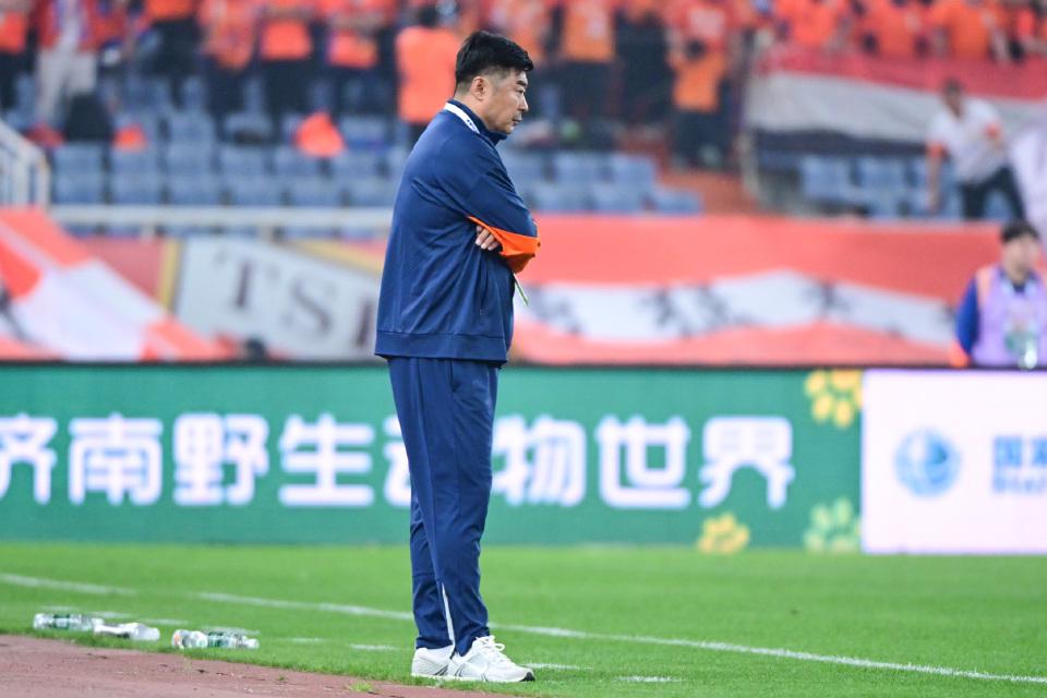 华体会体育郑钦文逆转萨卡里终结连败,心态蜕变守住草地首胜 华体会体育郑钦文逆转萨卡里终结连败,心态蜕变守住草地首胜