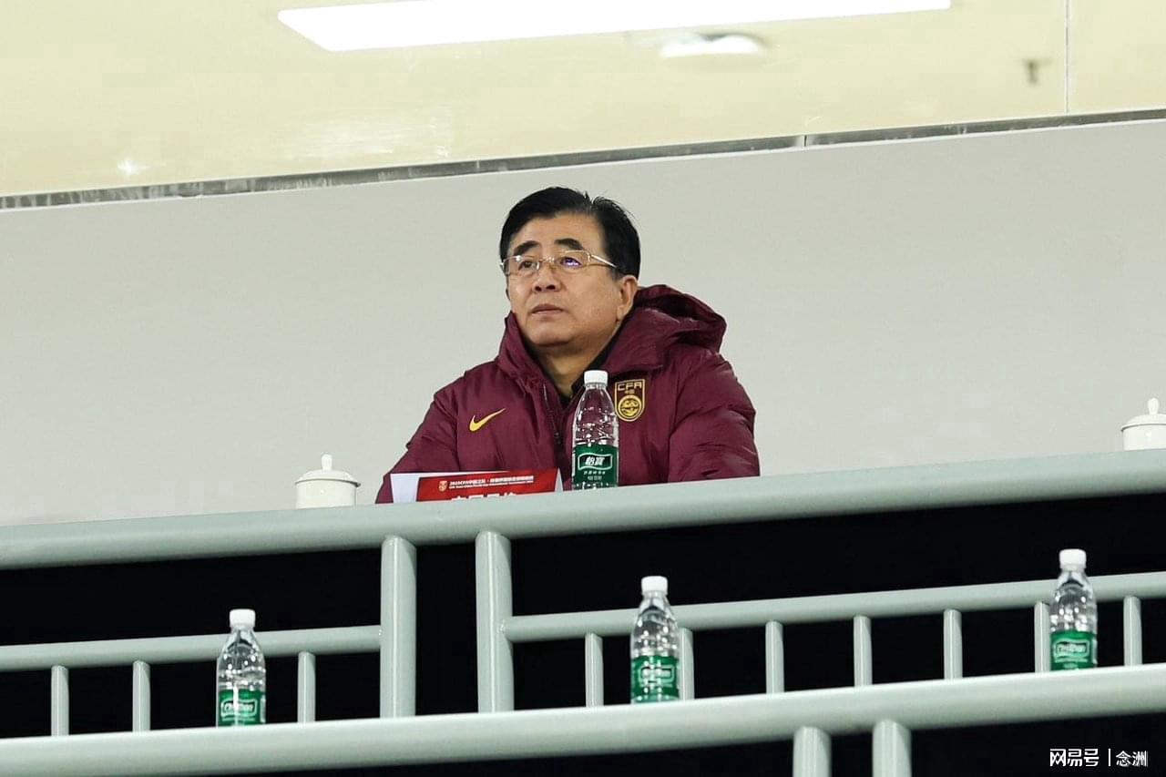 华体会体育斯马特炮轰湖人报价毫无诚意:很多球员打得远不如我 却拿到更好合同 华体会体育斯马特炮轰湖人报价毫无诚意:很多球员打得远不如我 却拿到更好合同